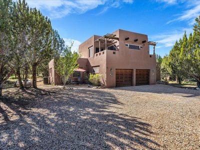 693 N Pinion Hills Dr
