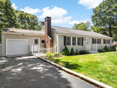4 Deepwood Drive