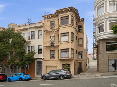 1324 Pine Street