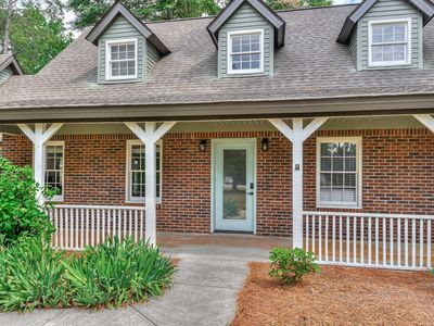 135 Lake Bluff Drive