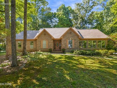 5227 Beverly Oaks Dr