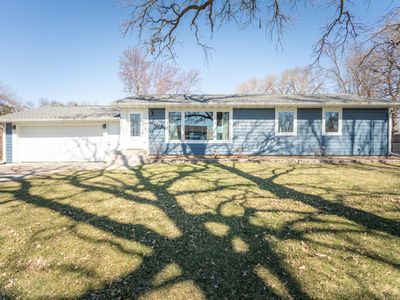1207 Donna Dr NW