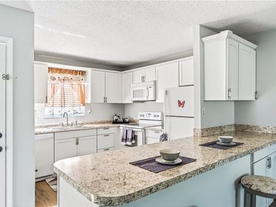 1310 NE 14th Ct APT K19