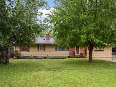 218 W Park Rd