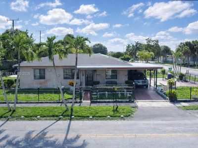 8210 NW 34th Ave