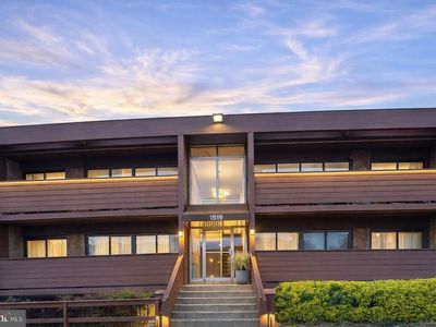 1519 S George Mason Dr APT 21