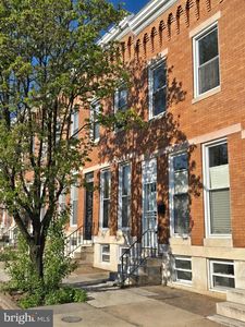 1425 N Luzerne Ave