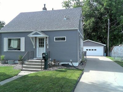1313 6th Ave N