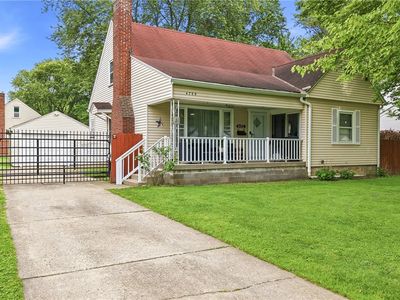 4709 Euclid Blvd