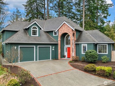 255 SW Edgewood Court