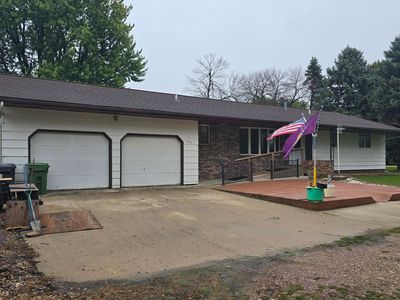 504 Circle Dr