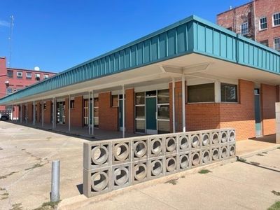 Property at 118 S 1st St, Blackwell, OK