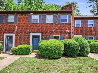 1220 Manassas Ct APT B