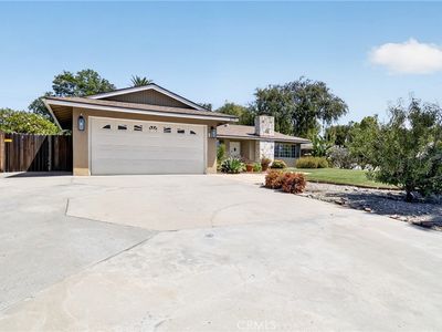 579 Aurora Dr