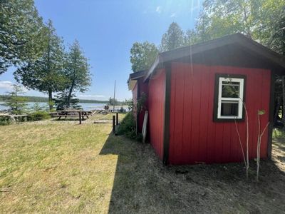 38913 S McKenzie Point Rd