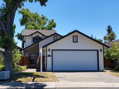 1830 Lakeshore Dr