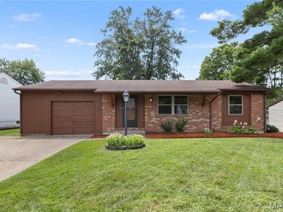 3239 Greenwich Ln