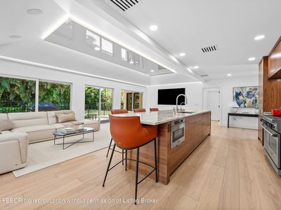16 Little Pond Rd