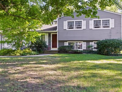 Property at 5 Ziff Ln, Princeton Junction, NJ