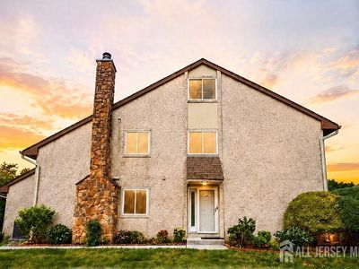 155 Thoreau Dr