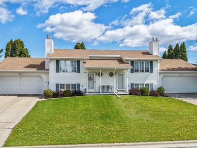 2793 Aquarius Rd