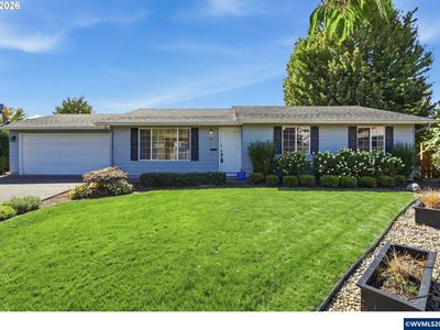 911 SW Warbler Ct