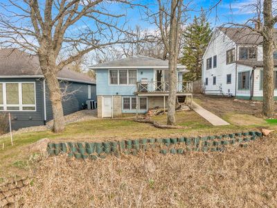3903 Lake Shore Dr