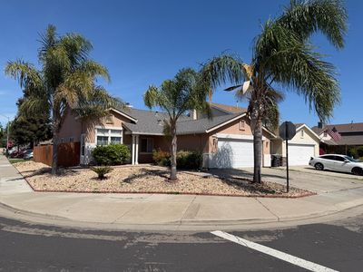 221 Shadywood Ave