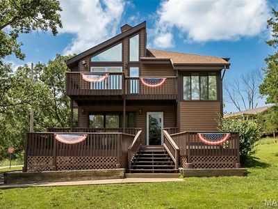 415 Lilac Ln