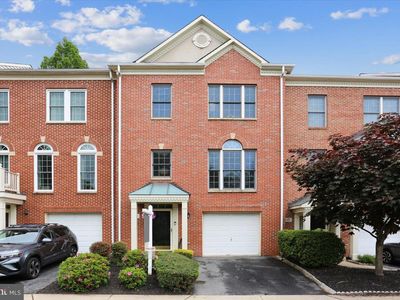 19 Blue Hosta Way