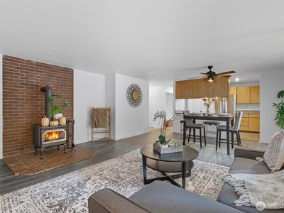 1210 NW Huckle Drive