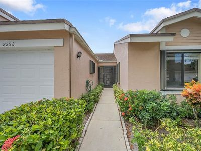 8252 Springlake Dr #8252