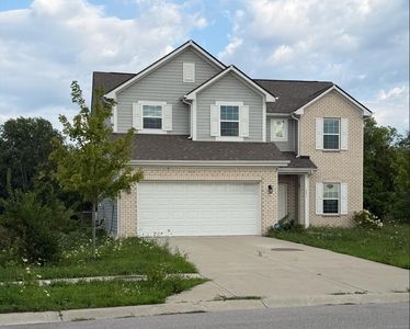 1571 N Creekwater Pass