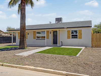 2327 S Kelvin Stra