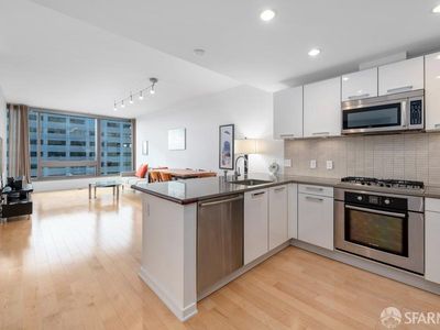 1 Hawthorne St Unit 10D