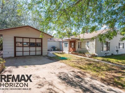 Property at 615 Erwin St, Douglas, WY