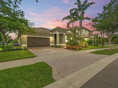 8550 Lakeside Bnd