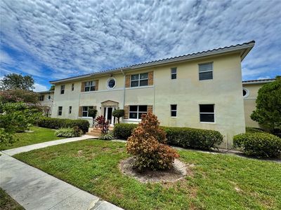 726 NE 92nd St APT 12L