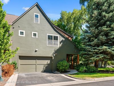 711 Evans Ct