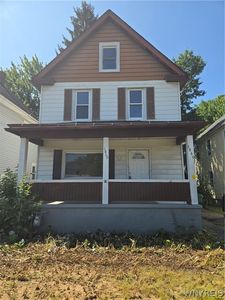 1869 Cleveland Ave