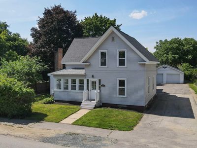 100 Oak Street