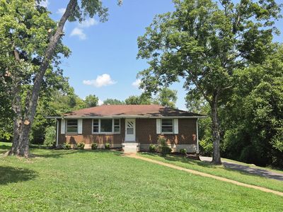 1208 Sussex Ct