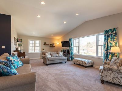 2509 Country Club Dr NE