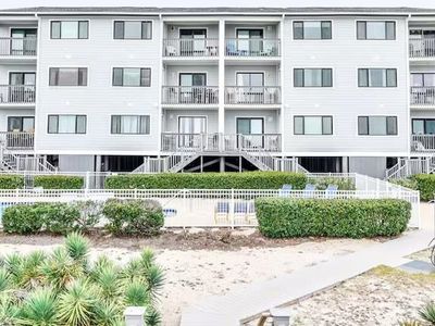 415 N Ocean Blvd. #301