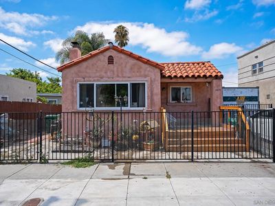 3271 Monroe Ave