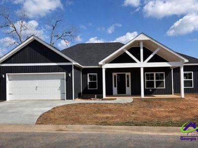 Property at 155 Village Cir, Cochran, GA