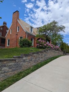 124 Marlin Dr E