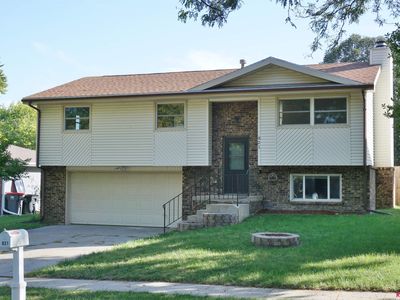 821 W South St