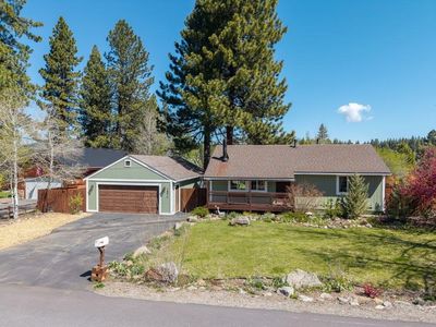 16074 Canterbury Ln