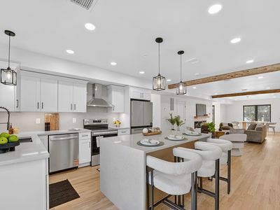 64 Nelson St #1
